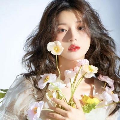 派遣女公关彩华
